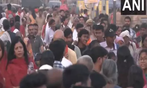 Ram Navami पर राम जन्मभूमि मंदिर में उमड़े श्रद्धालु, ड्रोन से निगरानी की गई