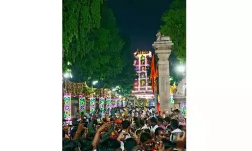AP: श्रीशैलम में स्वर्ण रथोत्सव भक्तिपूर्वक मनाया गया AP: श्रीशैलम में स्वर्ण रथोत्सव भक्तिपूर्वक मनाया गया