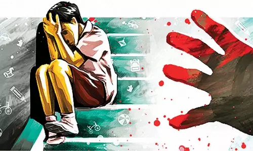 Thane: बदलापुर में नाबालिग कैंसर मरीज से बलात्कार के आरोप में 29 वर्षीय व्यक्ति गिरफ्तार Thane: बदलापुर में नाबालिग कैंसर मरीज से बलात्कार के आरोप में 29 वर्षीय व्यक्ति गिरफ्तार