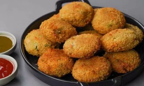Poha Nuggets: नाश्ते में झटपट बनकर तैयार हो जाती है ये डिश