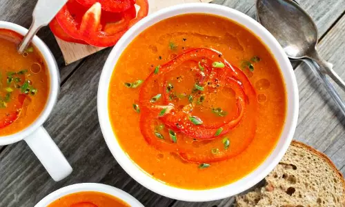Roasted capsicum soup फॉलो करें आसान रेसिपी