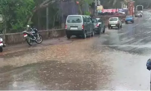 Goa के कई हिस्सों में बारिश Goa के कई हिस्सों में बारिश