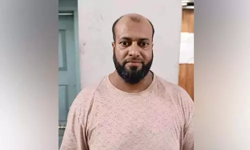 ट्रक की टक्कर से महिला की मौत: संदिग्ध गिरफ्तार ट्रक की टक्कर से महिला की मौत: संदिग्ध गिरफ्तार