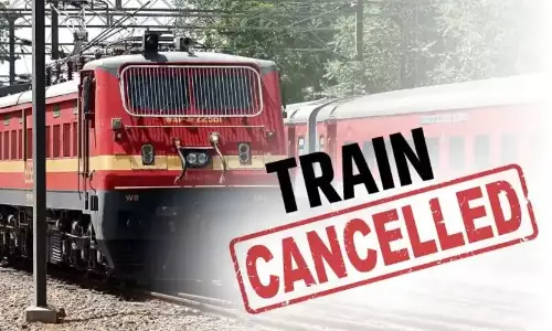 छत्तीसगढ़ के रेलयात्री ध्यान दें! 50 ट्रेनों को किया गया रद्द, यात्रियों के लिए बुरी खबर