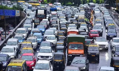 Mumbai: घाटकोपर से मुलुंड तक 3,314 करोड़ रुपये की एलिवेटेड रोड पर काम शुरू Mumbai: घाटकोपर से मुलुंड तक 3,314 करोड़ रुपये की एलिवेटेड रोड पर काम शुरू
