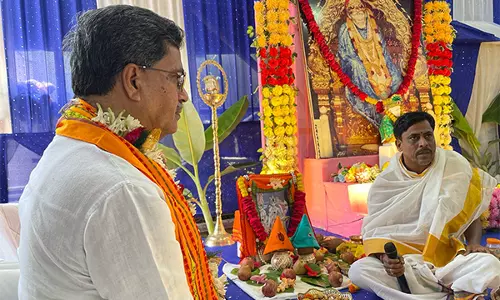 Tripura CM ने राम नवमी पर पूजा-अर्चना करने के लिए श्री शिरडी साईं बाबा सेवा मंदिर का दौरा किया Tripura CM ने राम नवमी पर पूजा-अर्चना करने के लिए श्री शिरडी साईं बाबा सेवा मंदिर का दौरा किया
