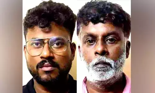 Kerala: ऑनलाइन ट्रेडिंग की आड़ में लाखों की ठगी करने वाले दो गिरफ्तार Kerala: ऑनलाइन ट्रेडिंग की आड़ में लाखों की ठगी करने वाले दो गिरफ्तार