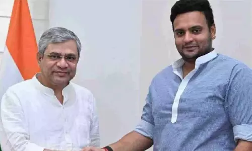 MP वाडियार ने रेलवे परियोजनाओं में तेजी लाने की अपील की MP वाडियार ने रेलवे परियोजनाओं में तेजी लाने की अपील की