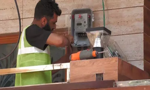 Poonch जिले में स्मार्ट मीटर लगाने का काम जारी