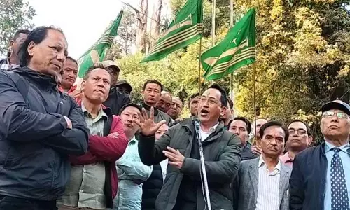 GNLF नेता मान घीसिंग ने पहाड़ी समस्या के समाधान के लिए नरेंद्र मोदी सरकार पर भरोसा जताया GNLF नेता मान घीसिंग ने पहाड़ी समस्या के समाधान के लिए नरेंद्र मोदी सरकार पर भरोसा जताया