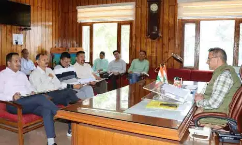 Himachal: बढ़ती दुर्घटनाओं से निपटने के लिए सड़क सुरक्षा बैठक आयोजित Himachal: बढ़ती दुर्घटनाओं से निपटने के लिए सड़क सुरक्षा बैठक आयोजित