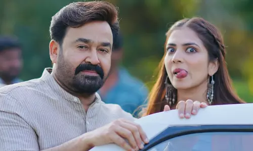 हृदयपूर्वम में मोहनलाल के साथ रोमांस करने पर मालविका मोहनन की आलोचना, एक्ट्रेस ने दिया जवाब हृदयपूर्वम में मोहनलाल के साथ रोमांस करने पर मालविका मोहनन की आलोचना, एक्ट्रेस ने दिया जवाब