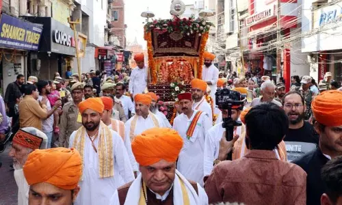 Jammu: श्री रामनवमी की पूर्व संध्या पर भव्य शोभा यात्रा निकाली गई