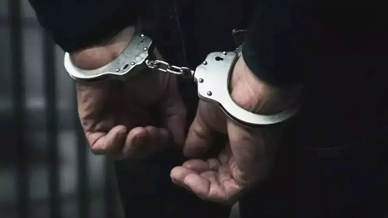 पुलिस ने 4 लोगों को गिरफ्तार किया, 8.7 ग्राम MDMA और 1.2 किलोग्राम गांजा जब्त किया