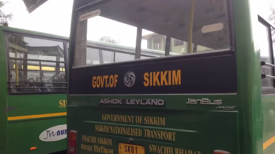 Sikkim परिवहन विभाग ने अनुपालन के लिए छूट अवधि के साथ एआई-संचालित ई-चालान प्रणाली शुरू Sikkim परिवहन विभाग ने अनुपालन के लिए छूट अवधि के साथ एआई-संचालित ई-चालान प्रणाली शुरू