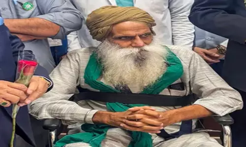 किसान नेता दल्लेवाल ने अनिश्चितकालीन अनशन समाप्त किया किसान नेता दल्लेवाल ने अनिश्चितकालीन अनशन समाप्त किया