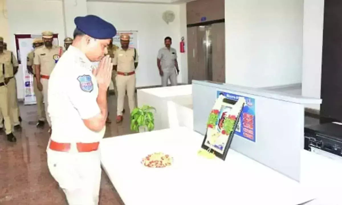 जिला SP ने डॉ. बाबू जगजीवन राम को उनकी 118वीं जयंती पर भावभीनी श्रद्धांजलि अर्पित की जिला SP ने डॉ. बाबू जगजीवन राम को उनकी 118वीं जयंती पर भावभीनी श्रद्धांजलि अर्पित की