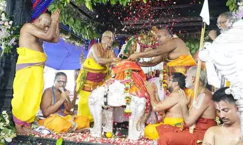 हजारों लोग Bhadradri में भव्य सीता राम कल्याणम के गवाह बने हजारों लोग Bhadradri में भव्य सीता राम कल्याणम के गवाह बने