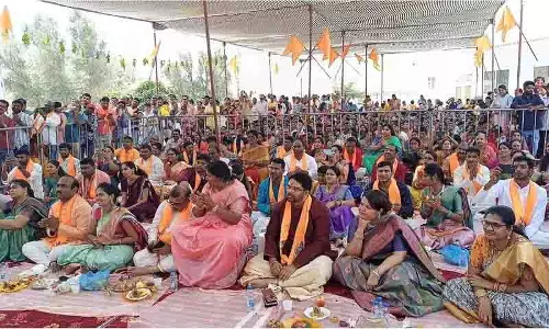 Telangana के प्रवासी भारतीयों ने दुबई में धूमधाम से मनाई श्री राम नवमी Telangana के प्रवासी भारतीयों ने दुबई में धूमधाम से मनाई श्री राम नवमी