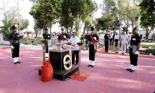 Kataria ने ग्राम रक्षा समितियों से युवाओं को नशे से दूर रहने के लिए प्रेरित करने का आग्रह किया Kataria ने ग्राम रक्षा समितियों से युवाओं को नशे से दूर रहने के लिए प्रेरित करने का आग्रह किया