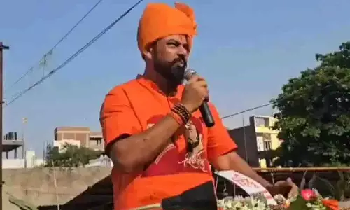 Ram Navami: राजा सिंह ने हैदराबाद पुलिस द्वारा लगाए गए ध्वनि प्रतिबंध का उल्लंघन किया