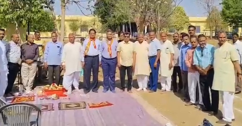 गोशाला के साथ पंचगव्य चिकित्सा एक बेहतर कार्य है, इससे दवा निर्माण का कार्य बढेगा: के जी तोषनीवाल