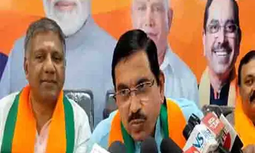 प्रल्हाद जोशी ने कांग्रेस पर वक्फ संशोधन अधिनियम पर गलत सूचना फैलाने का आरोप लगाया