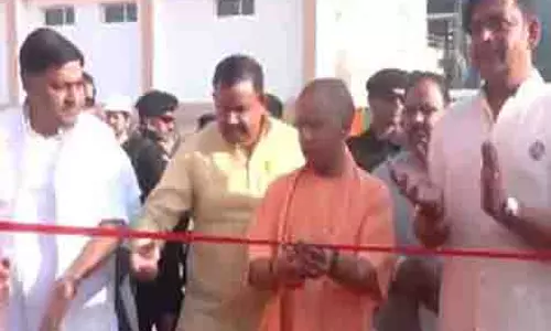 CM योगी ने गोरखपुर में 1,200 करोड़ रुपये की लागत वाली डिस्टिलरी प्लांट का किया उद्घाटन CM योगी ने गोरखपुर में 1,200 करोड़ रुपये की लागत वाली डिस्टिलरी प्लांट का किया उद्घाटन