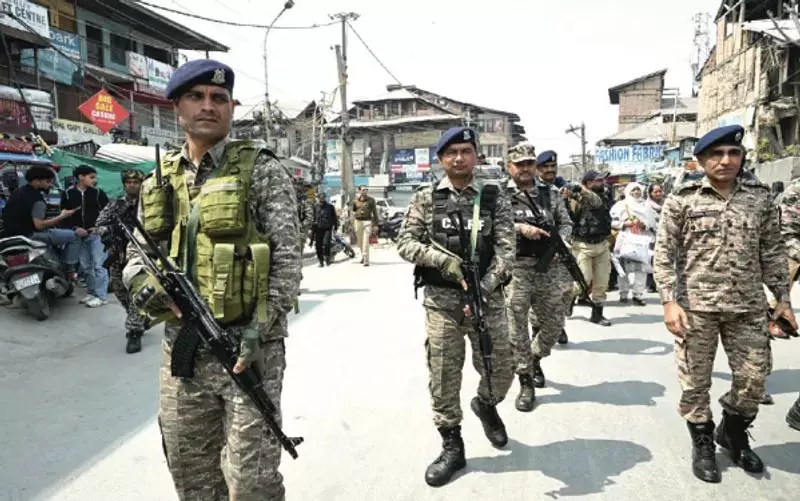 गृह मंत्री के दो दिवसीय Kashmir दौरे के लिए बहुस्तरीय सुरक्षा व्यवस्था गृह मंत्री के दो दिवसीय Kashmir दौरे के लिए बहुस्तरीय सुरक्षा व्यवस्था