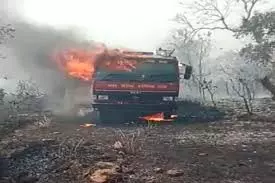 MP News: आग बुझाने आई फायर ब्रिगेड, जलकर राख MP News: आग बुझाने आई फायर ब्रिगेड, जलकर राख