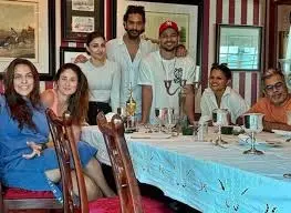 Entertainment: करीना कपूर ने सोहा अली खान और नेहा धूपिया के साथ संडे रीसेट का आनंद लिया Entertainment: करीना कपूर ने सोहा अली खान और नेहा धूपिया के साथ संडे रीसेट का आनंद लिया