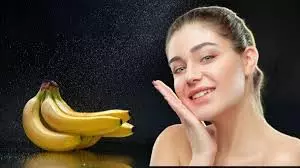 Banana Face Pack: ग्लोइंग स्किन के लिए केले से बनाएं फेस पैक, चमक उठेगा चेहरा Banana Face Pack: ग्लोइंग स्किन के लिए केले से बनाएं फेस पैक, चमक उठेगा चेहरा