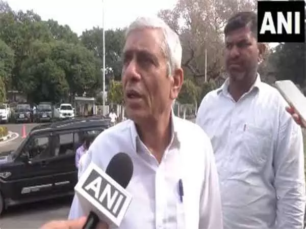 आतंकवाद का खात्मा होना चाहिए, लेकिन लोकतंत्र की कीमत पर नहीं: कांग्रेस विधायक Nizamuddin Bhat आतंकवाद का खात्मा होना चाहिए, लेकिन लोकतंत्र की कीमत पर नहीं: कांग्रेस विधायक Nizamuddin Bhat