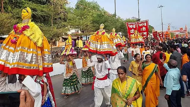 Maharashtra: पालघर में उपद्रवियों ने रामनवमी जुलूस पर फेंके अंडे Maharashtra: पालघर में उपद्रवियों ने रामनवमी जुलूस पर फेंके अंडे