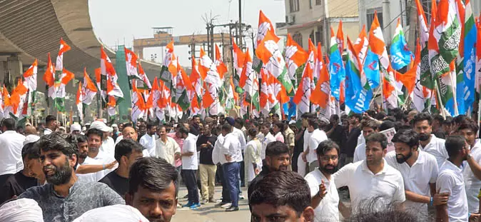 राहुल गांधी का मिशन बिहार, कन्हैया कुमार के साथ सड़क पर उतरे राहुल गांधी का मिशन बिहार, कन्हैया कुमार के साथ सड़क पर उतरे
