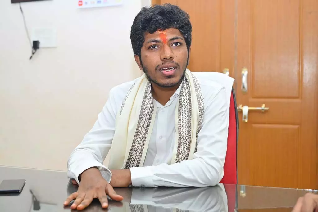 सांसद सागर के घर की बिजली काटी, FIR दर्ज सांसद सागर के घर की बिजली काटी, FIR दर्ज