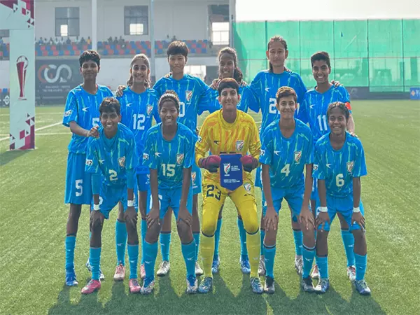 इंडियन एरोज महिला जूनियर्स को IWL 2 में रूट्स FC से मामूली अंतर से हार का सामना करना पड़ा इंडियन एरोज महिला जूनियर्स को IWL 2 में रूट्स FC से मामूली अंतर से हार का सामना करना पड़ा