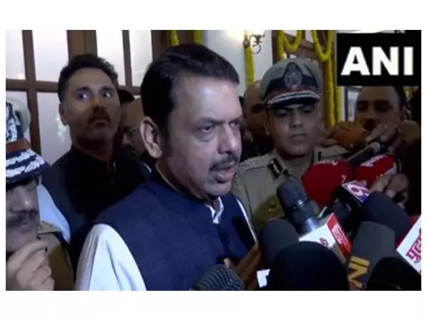 महाराष्ट्र मुख्यमंत्री ने Mumbai Police के लिए साइबर प्रयोगशालाओं का उद्घाटन किया महाराष्ट्र मुख्यमंत्री ने Mumbai Police के लिए साइबर प्रयोगशालाओं का उद्घाटन किया