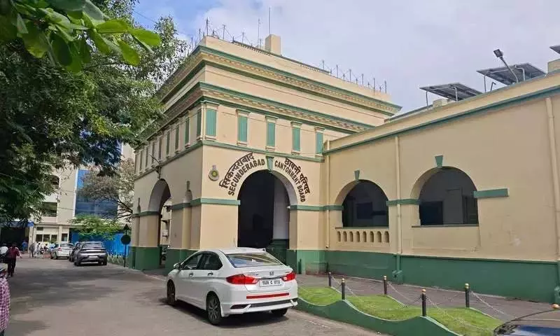B3 बंगला निवासियों ने भूमि अधिग्रहण का विरोध किया B3 बंगला निवासियों ने भूमि अधिग्रहण का विरोध किया