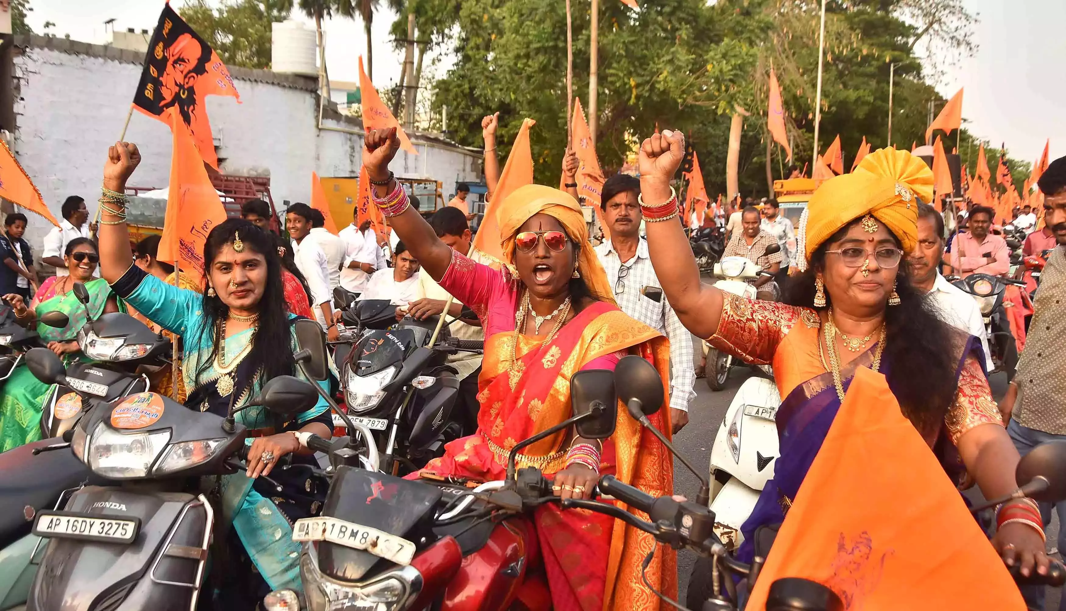 Hyderabad में शोभा यात्रा का आयोजन Hyderabad में शोभा यात्रा का आयोजन