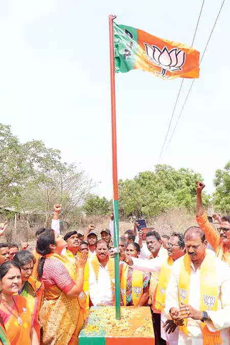 प्रदेश अध्यक्ष और सांसद: BJP अब दुनिया की सबसे शक्तिशाली पार्टी बन गई प्रदेश अध्यक्ष और सांसद: BJP अब दुनिया की सबसे शक्तिशाली पार्टी बन गई