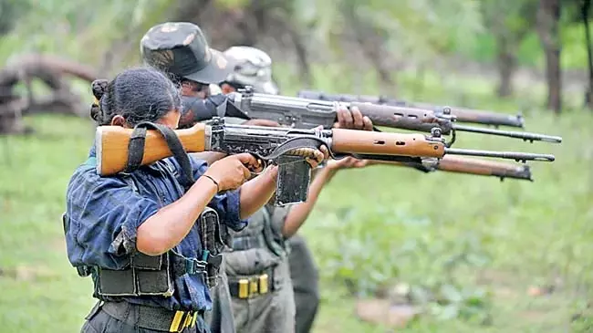 Telangana : क्या दंडकारण्य में गोलीबारी रुकेगी Telangana : क्या दंडकारण्य में गोलीबारी रुकेगी