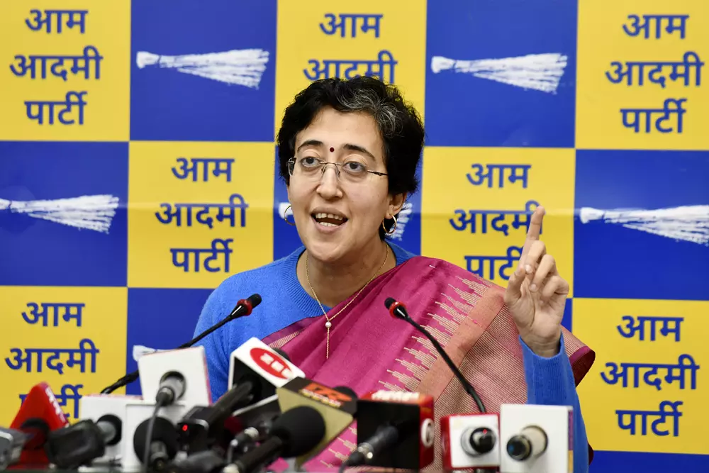 New Delhi: फीस बढ़ोतरी को लेकर आतिशी ने रेखा गुप्ता को लिखा पत्र New Delhi: फीस बढ़ोतरी को लेकर आतिशी ने रेखा गुप्ता को लिखा पत्र
