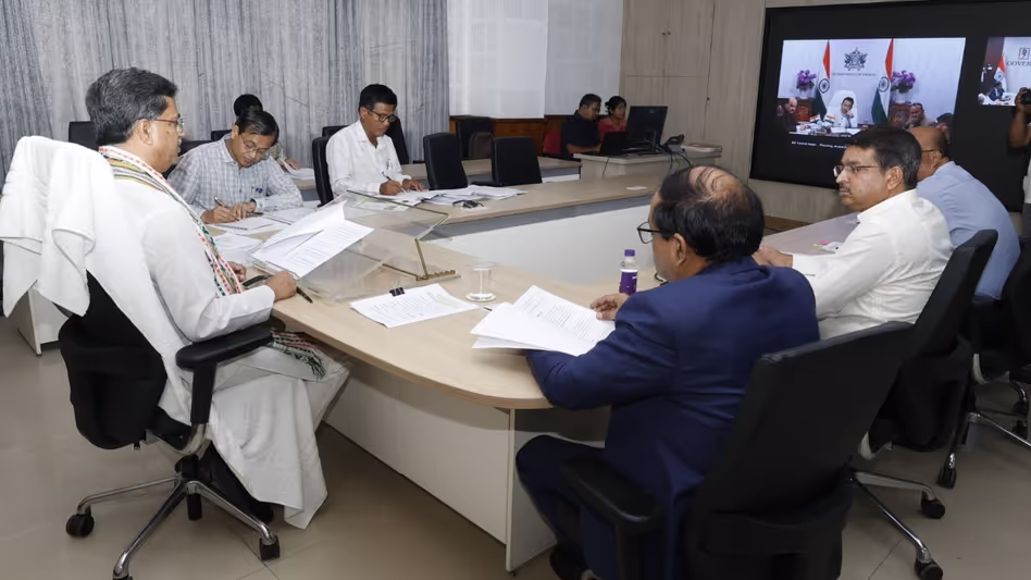 Tripura : पूर्वोत्तर के चार मुख्यमंत्रियों ने सिंधिया के साथ की निवेश टास्क फोर्स की पहली बैठक Tripura : पूर्वोत्तर के चार मुख्यमंत्रियों ने सिंधिया के साथ की निवेश टास्क फोर्स की पहली बैठक