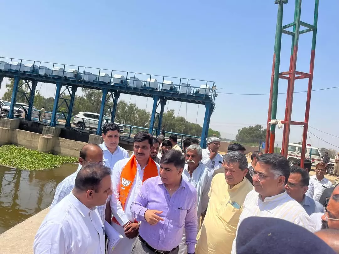Ajmer: जल संसाधन मंत्री सुरेश सिंह रावत ने मुख्यमंत्री के प्रस्तावित दौरे को लेकर निरीक्षण किया Ajmer: जल संसाधन मंत्री सुरेश सिंह रावत ने मुख्यमंत्री के प्रस्तावित दौरे को लेकर निरीक्षण किया