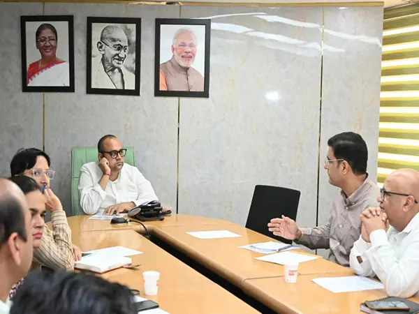 दिल्ली के IT मंत्री ने दिल्ली सरकार की विभिन्न वेबसाइटों को नियमित रूप से अपडेट करने पर दिया जोर दिल्ली के IT मंत्री ने दिल्ली सरकार की विभिन्न वेबसाइटों को नियमित रूप से अपडेट करने पर दिया जोर