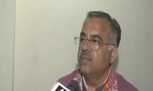 मोदी सरकार जम्मू-कश्मीर के विकास के लिए काम कर रही है: BJP नेता तरुण चुग मोदी सरकार जम्मू-कश्मीर के विकास के लिए काम कर रही है: BJP नेता तरुण चुग
