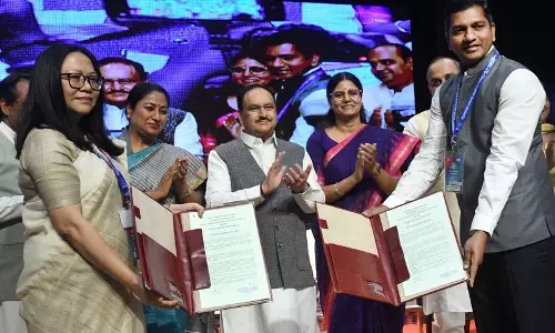 आयुष्मान योजना लागू करने के लिए सरकार ने केंद्र के साथ समझौता किया आयुष्मान योजना लागू करने के लिए सरकार ने केंद्र के साथ समझौता किया