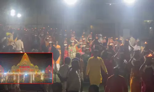 डोंगरगढ़ में नवरात्र का समापन धूमधाम से हुआ, उमड़ा भक्तों का सैलाब डोंगरगढ़ में नवरात्र का समापन धूमधाम से हुआ, उमड़ा भक्तों का सैलाब