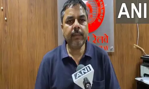 Ujjain में ट्रेन के पावर कार में लगी आग, कोई हताहत नहीं Ujjain में ट्रेन के पावर कार में लगी आग, कोई हताहत नहीं